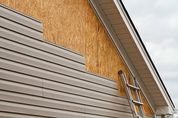24/7 Emergency Vinyl Siding experts in Quincy, IL